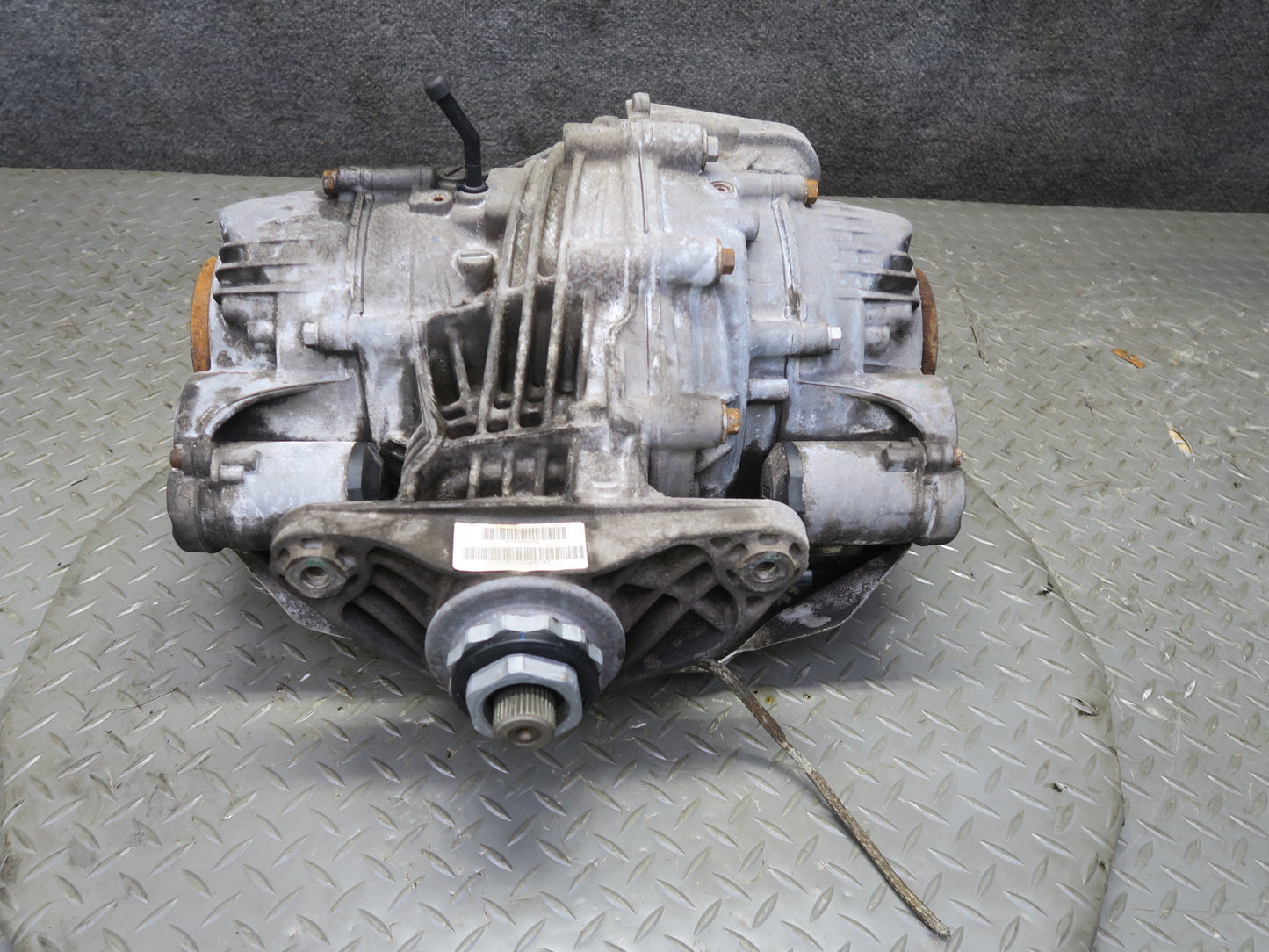 2010-2014 BMW E70 E71 X5M X6M AWD Rear Differential Carrier 3.91 Ratio 7597990