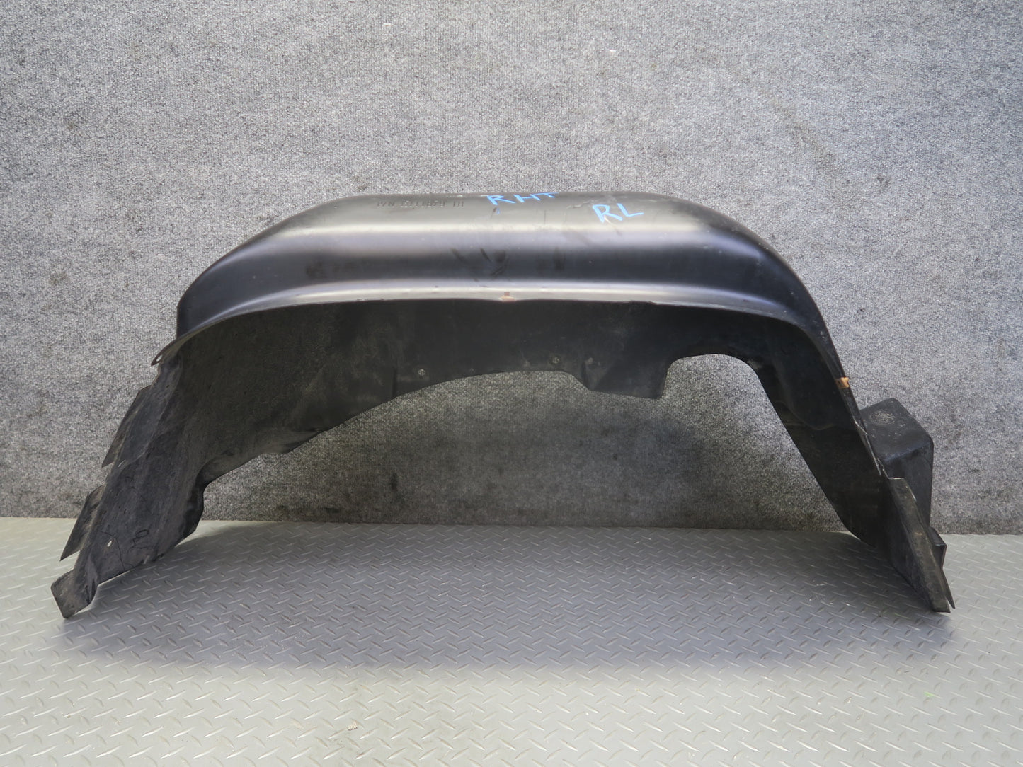 2003-2009 Hummer H2 Rear Left Wheel Fender Liner Splash Guard Shield 15111879