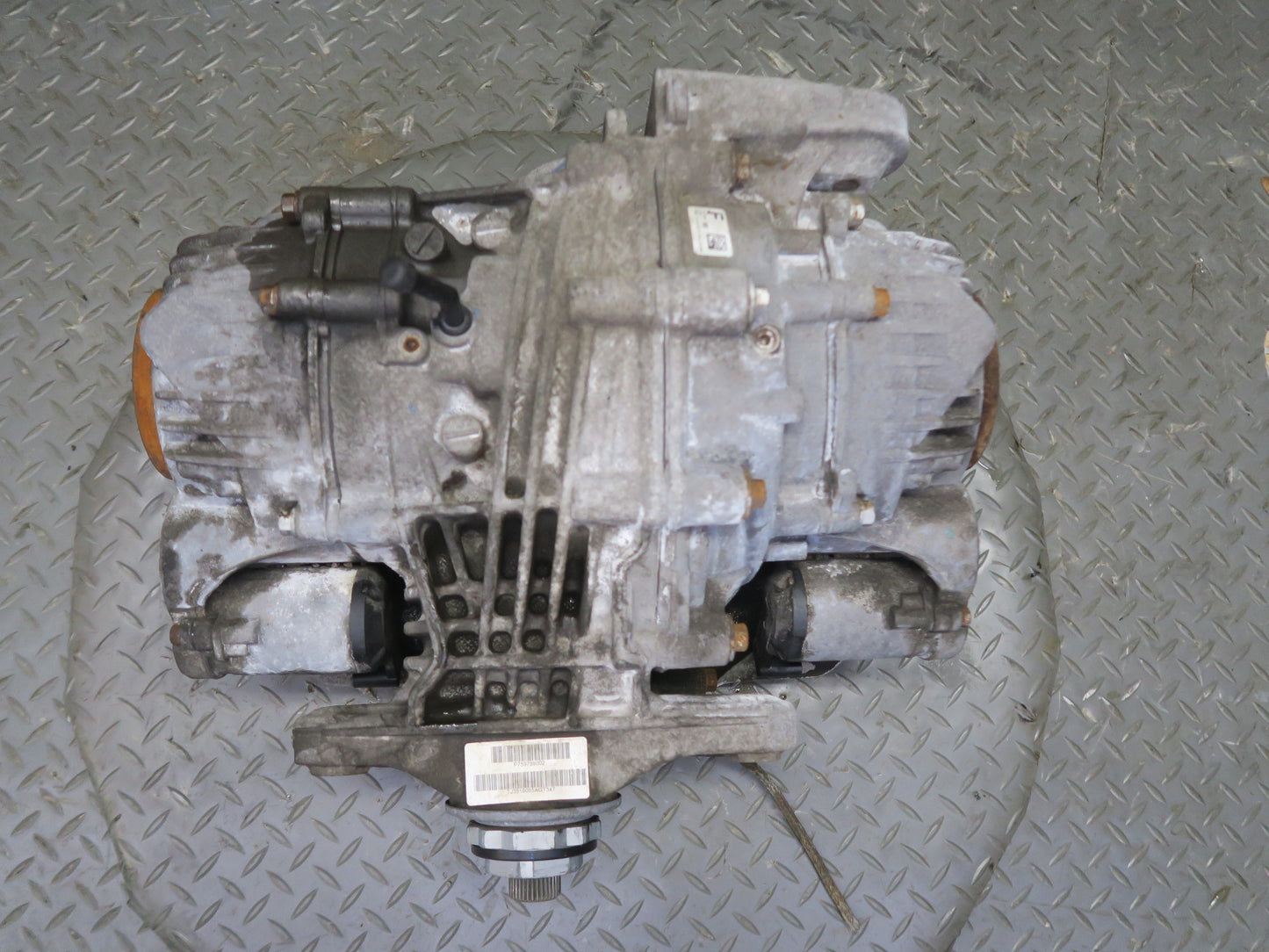 2010-2014 BMW E70 E71 X5M X6M AWD Rear Differential Carrier 3.91 Ratio 7597990