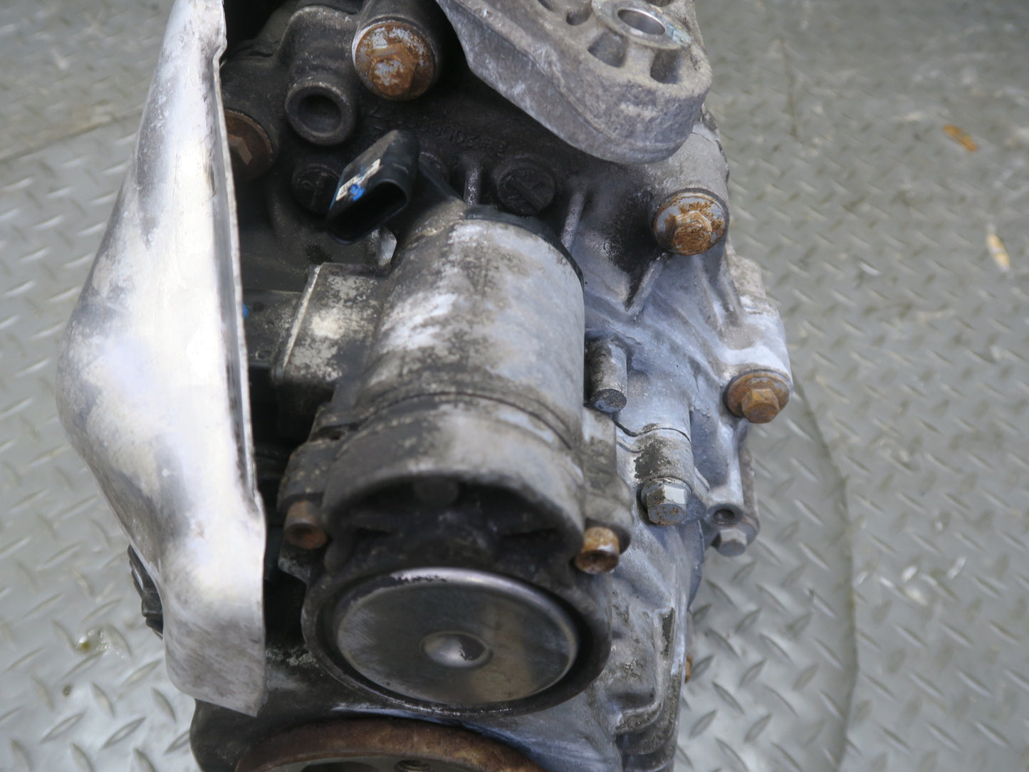 2010-2014 BMW E70 E71 X5M X6M AWD Rear Differential Carrier 3.91 Ratio 7597990