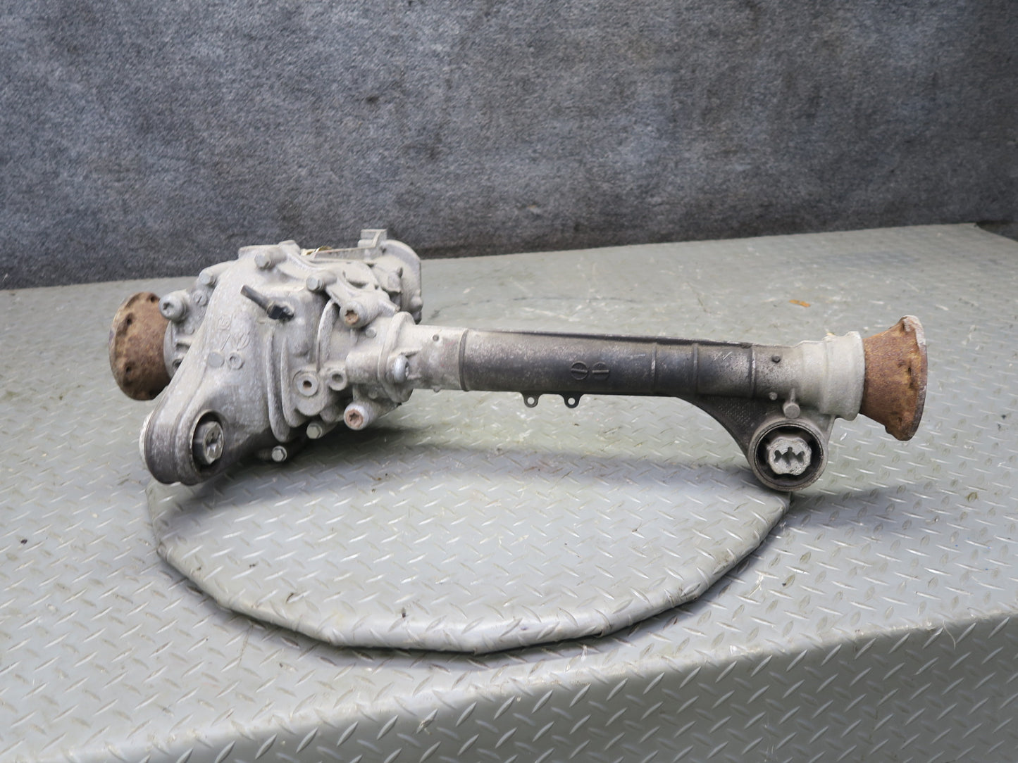 2011-2018 Porsche Cayenne 958 Hybrid AWD AGT Front Differential Carrier 3.27