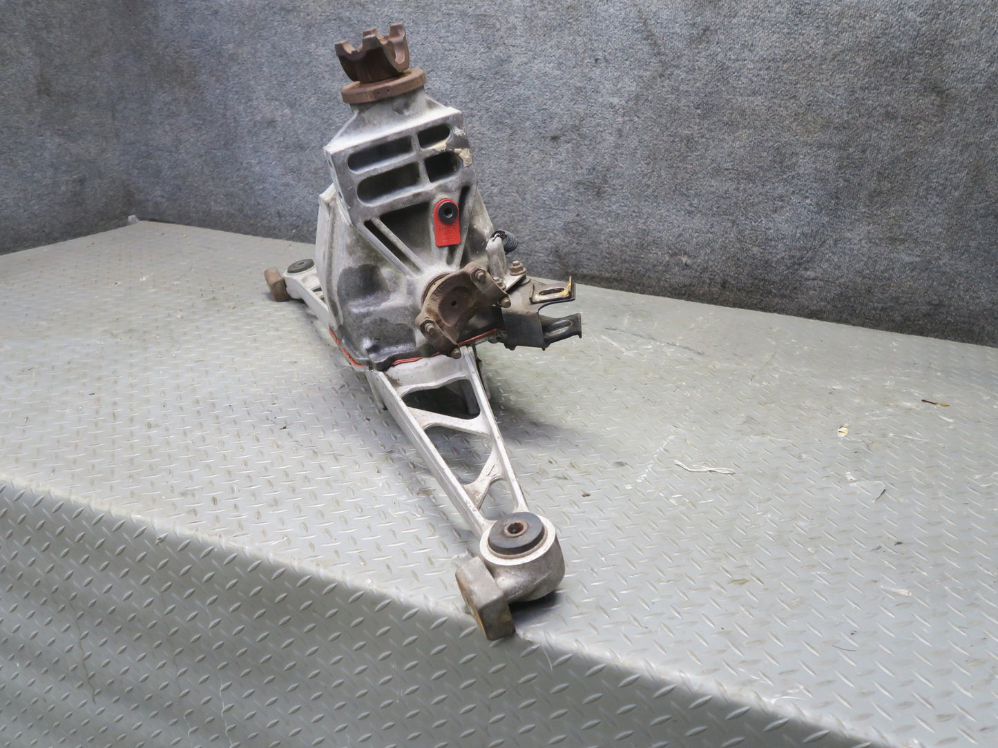 88-96 Chevrolet Corvette C4 M/T Dana 36 Rear Differential Carrier LSD 3.07 OEM