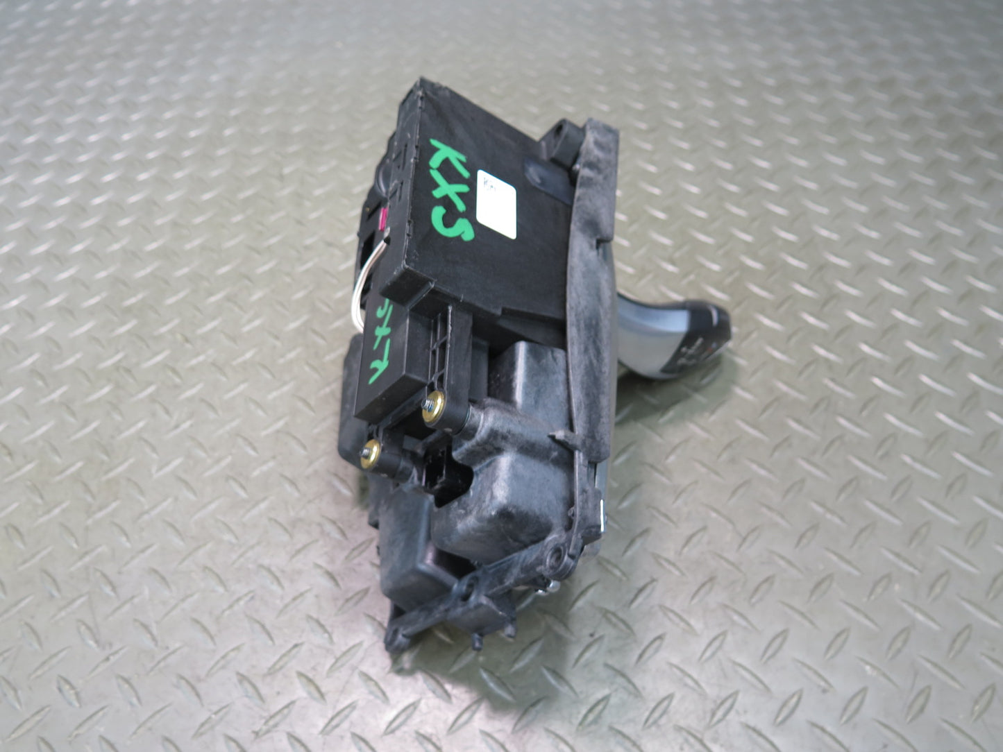 2010-2014 BMW E71 X6M A/T Automatic Transmission Gear Shifter Selector