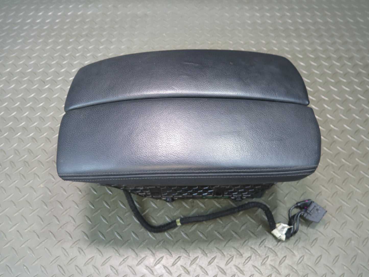 2008-2014 BMW E71 E72 X6 X6M Center Console Leather Armrest Compartment Storage