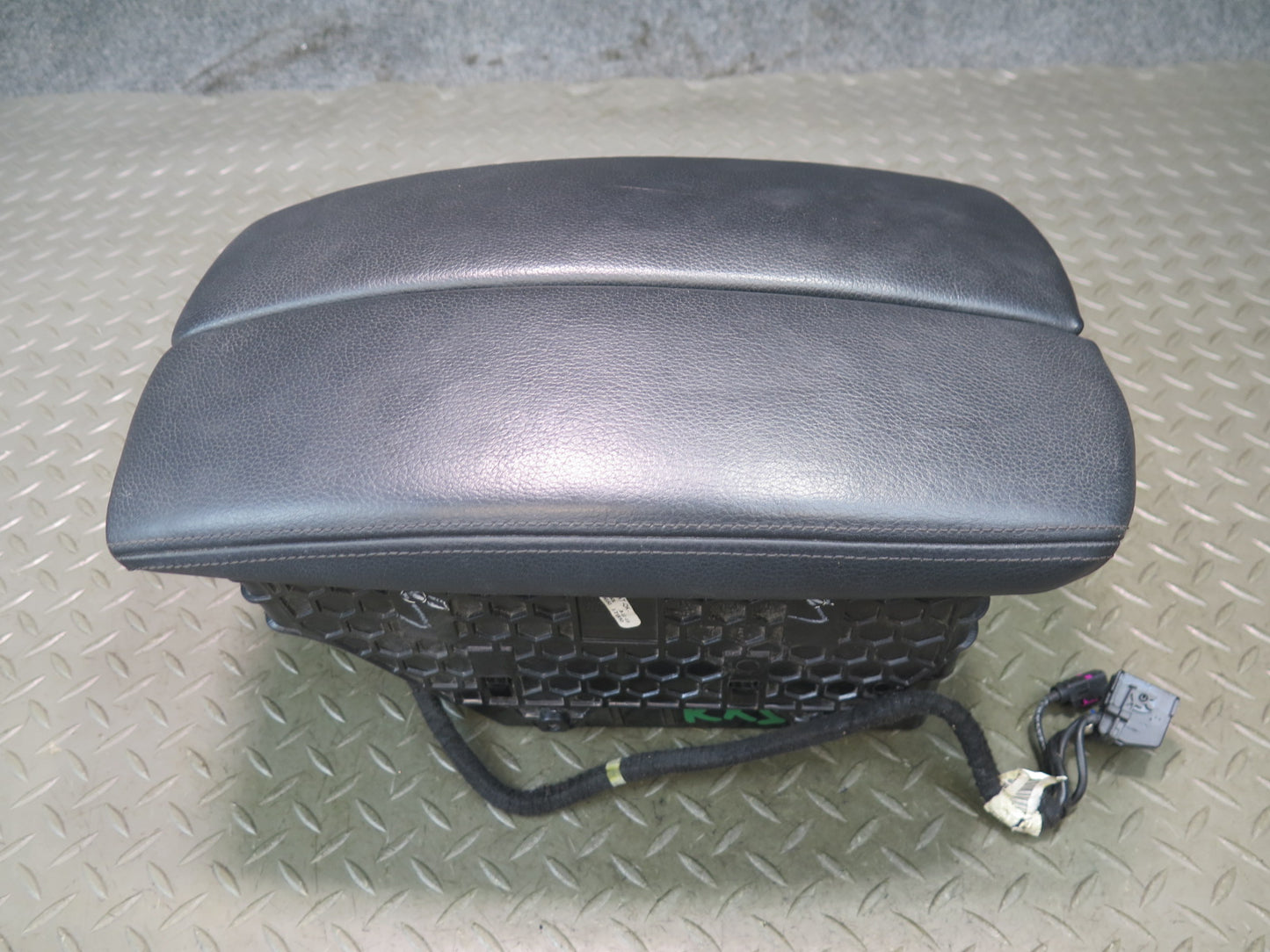 2008-2014 BMW E71 E72 X6 X6M Center Console Leather Armrest Compartment Storage
