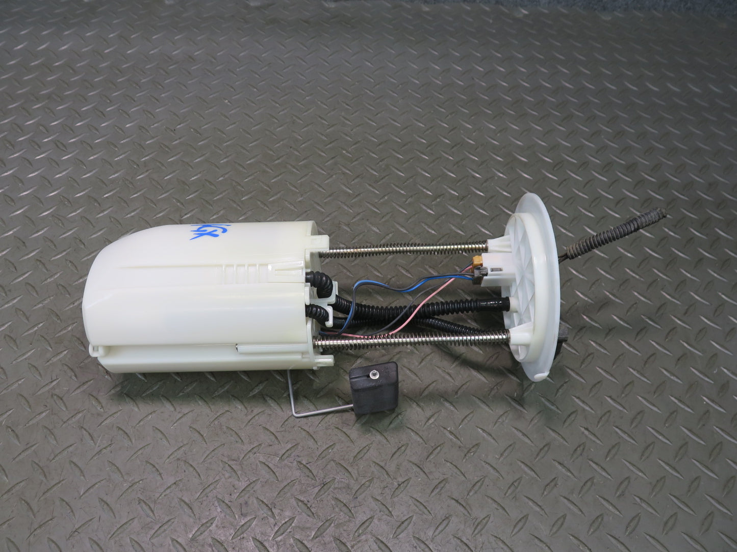 2005-2007 Lexus UZJ120L GX470 Fuel Pump Level Sensor Assembly