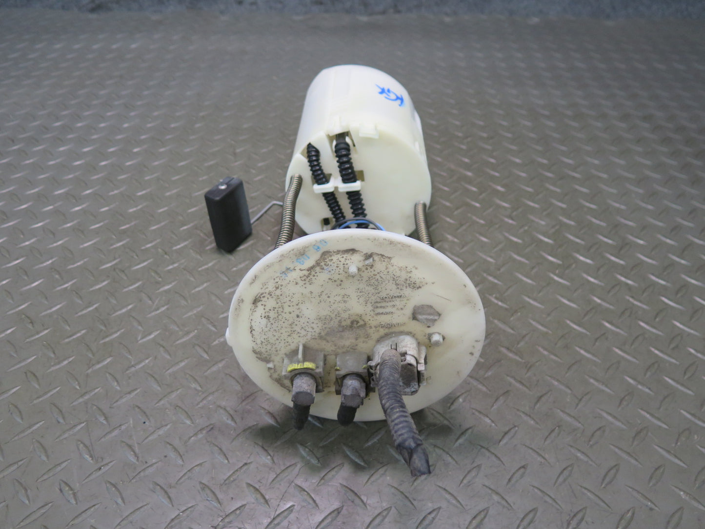 2005-2007 Lexus UZJ120L GX470 Fuel Pump Level Sensor Assembly