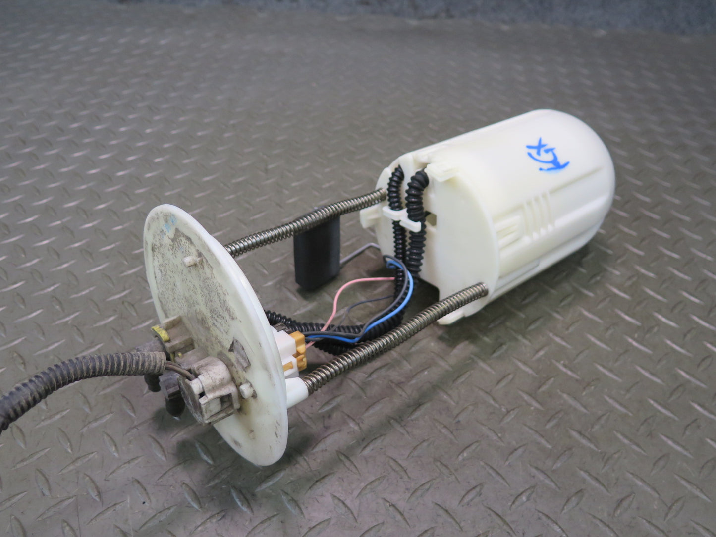 2005-2007 Lexus UZJ120L GX470 Fuel Pump Level Sensor Assembly