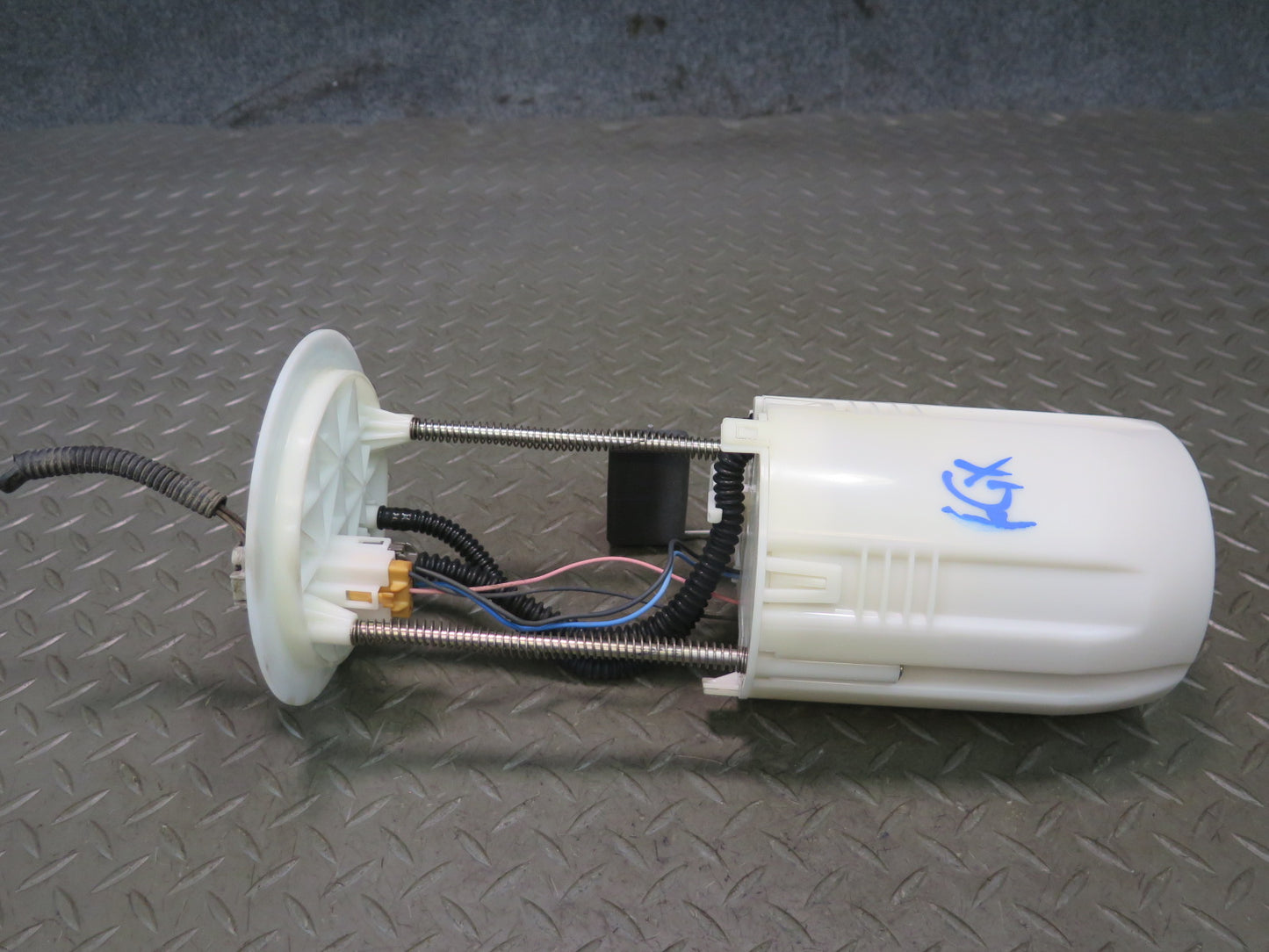 2005-2007 Lexus UZJ120L GX470 Fuel Pump Level Sensor Assembly
