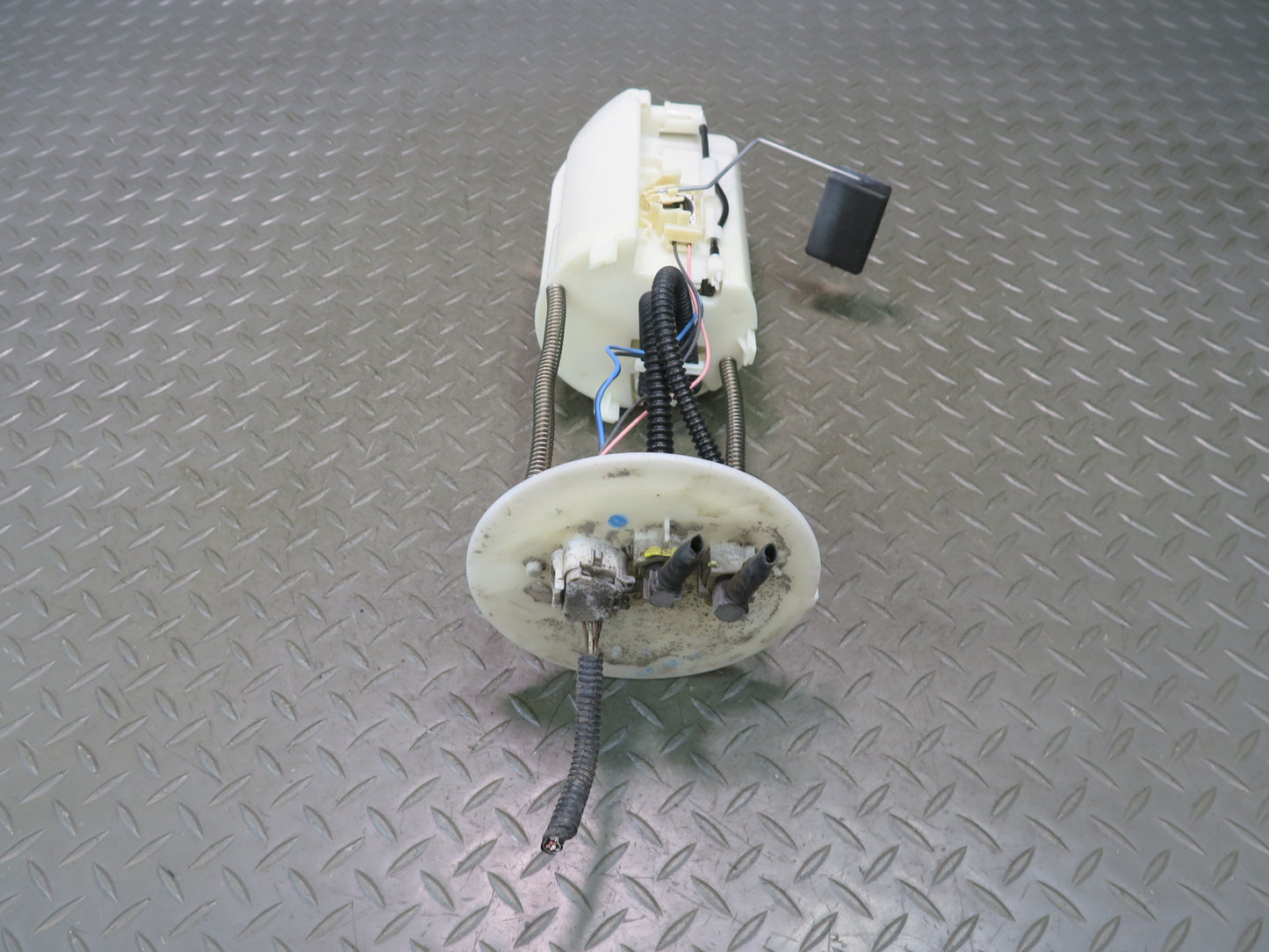 2005-2007 Lexus UZJ120L GX470 Fuel Pump Level Sensor Assembly