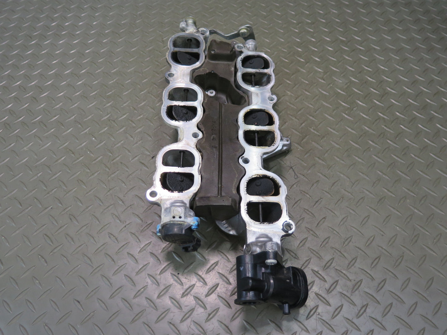 06-13 Lexus GSE20L IS250 4GRFSE 2.5L Lower Air Intake Manifold OEM