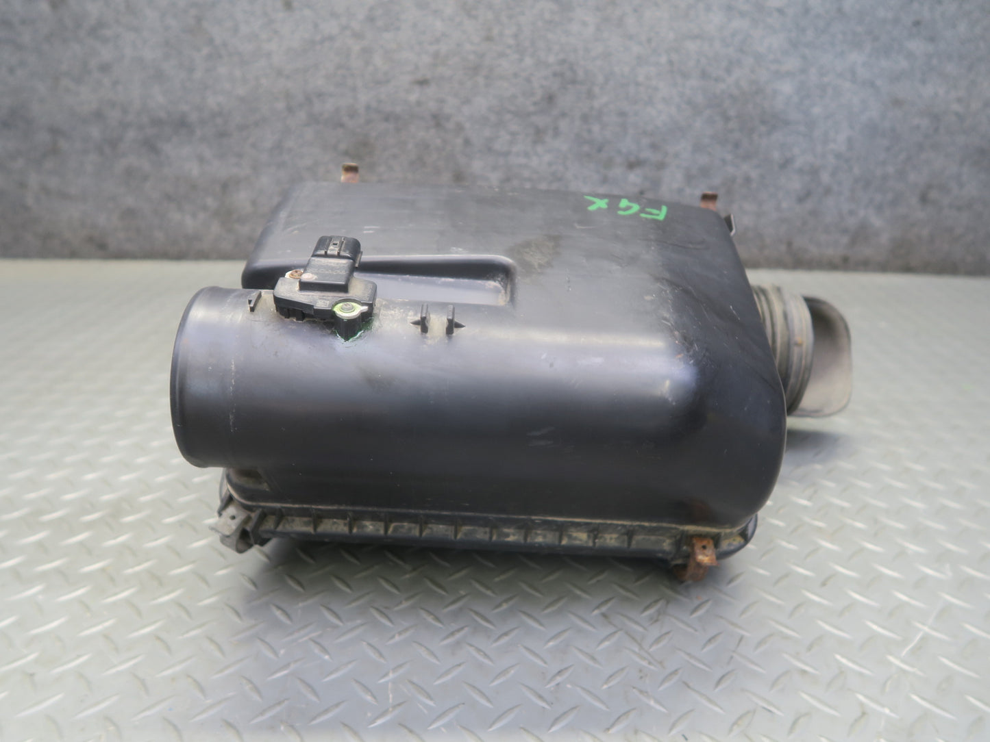 2005-2009 Lexus UZJ120L GX470 Air Intake Cleaner Filter Box w MAF Sensor