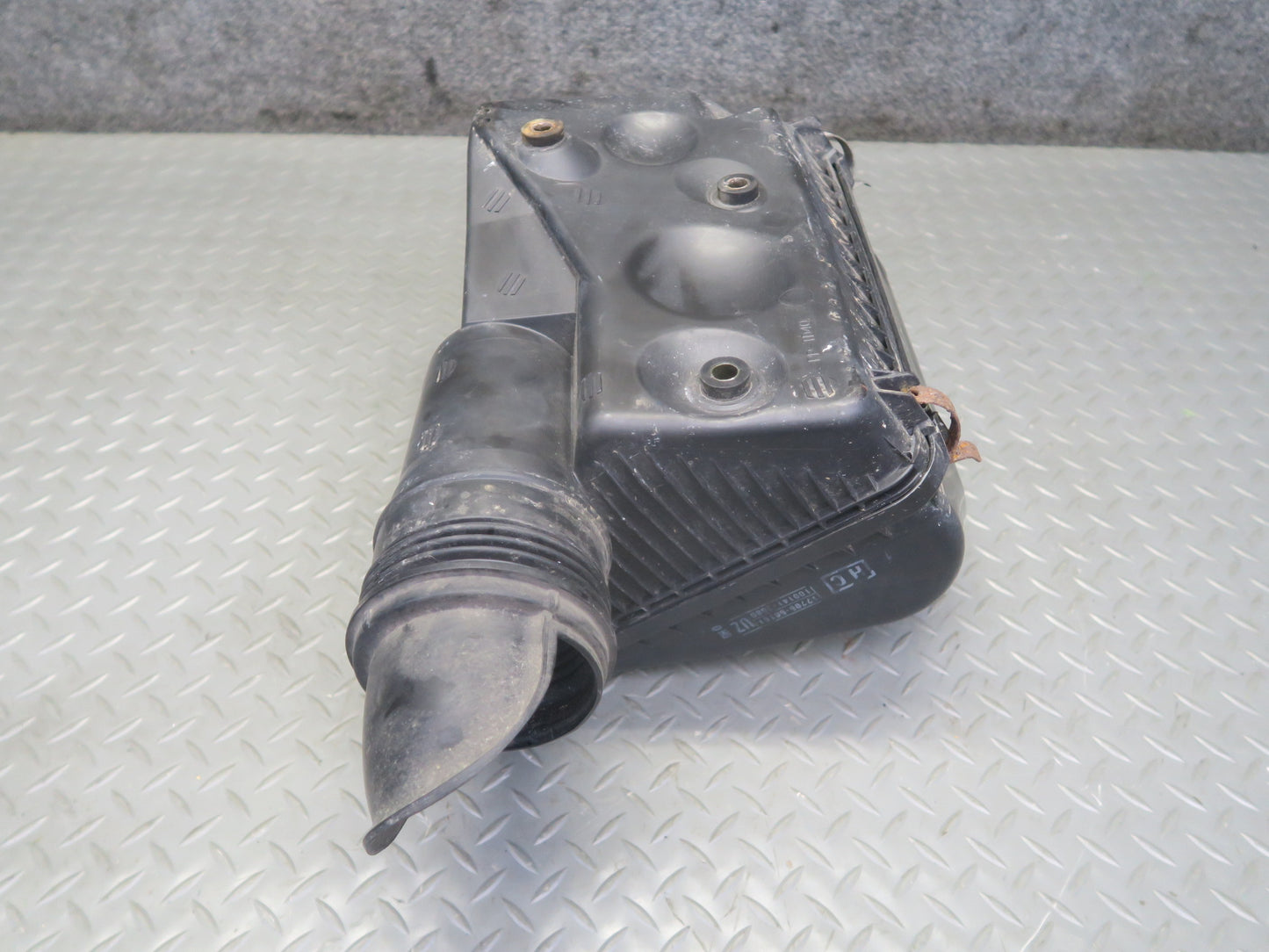 2005-2009 Lexus UZJ120L GX470 Air Intake Cleaner Filter Box w MAF Sensor