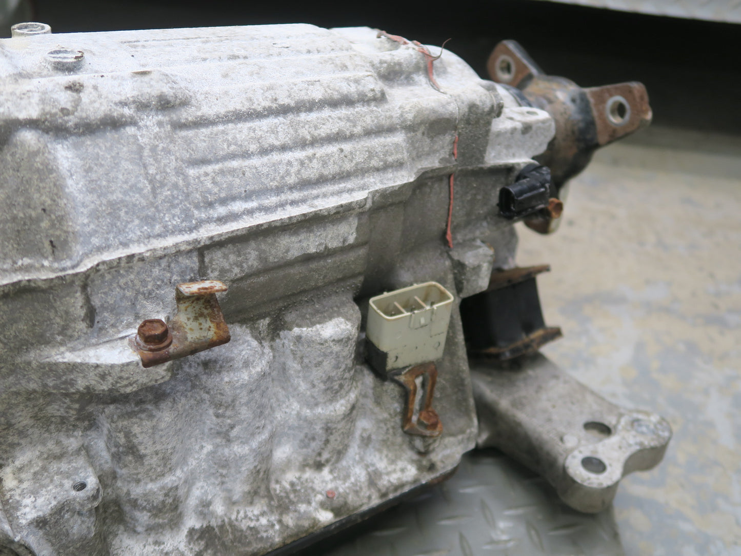 01-03 Lexus UCF30L LS430 3UZFE RWD A650E A/T Automatic Transmission 130K OEM