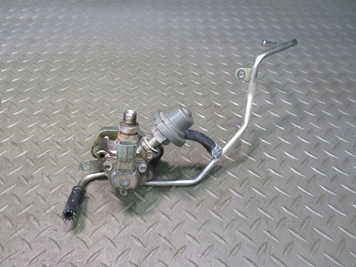 10-13 Lexus GSE20L IS250 2.5L 4GRFSE High Pressure Fuel Pump w Pipe Line Set OEM