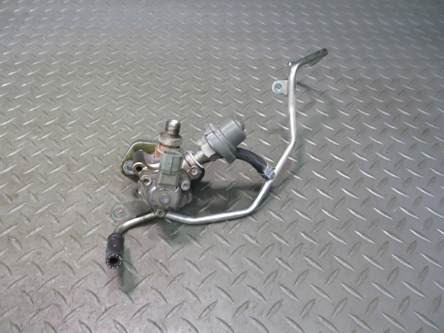 10-13 Lexus GSE20L IS250 2.5L 4GRFSE High Pressure Fuel Pump w Pipe Line Set OEM