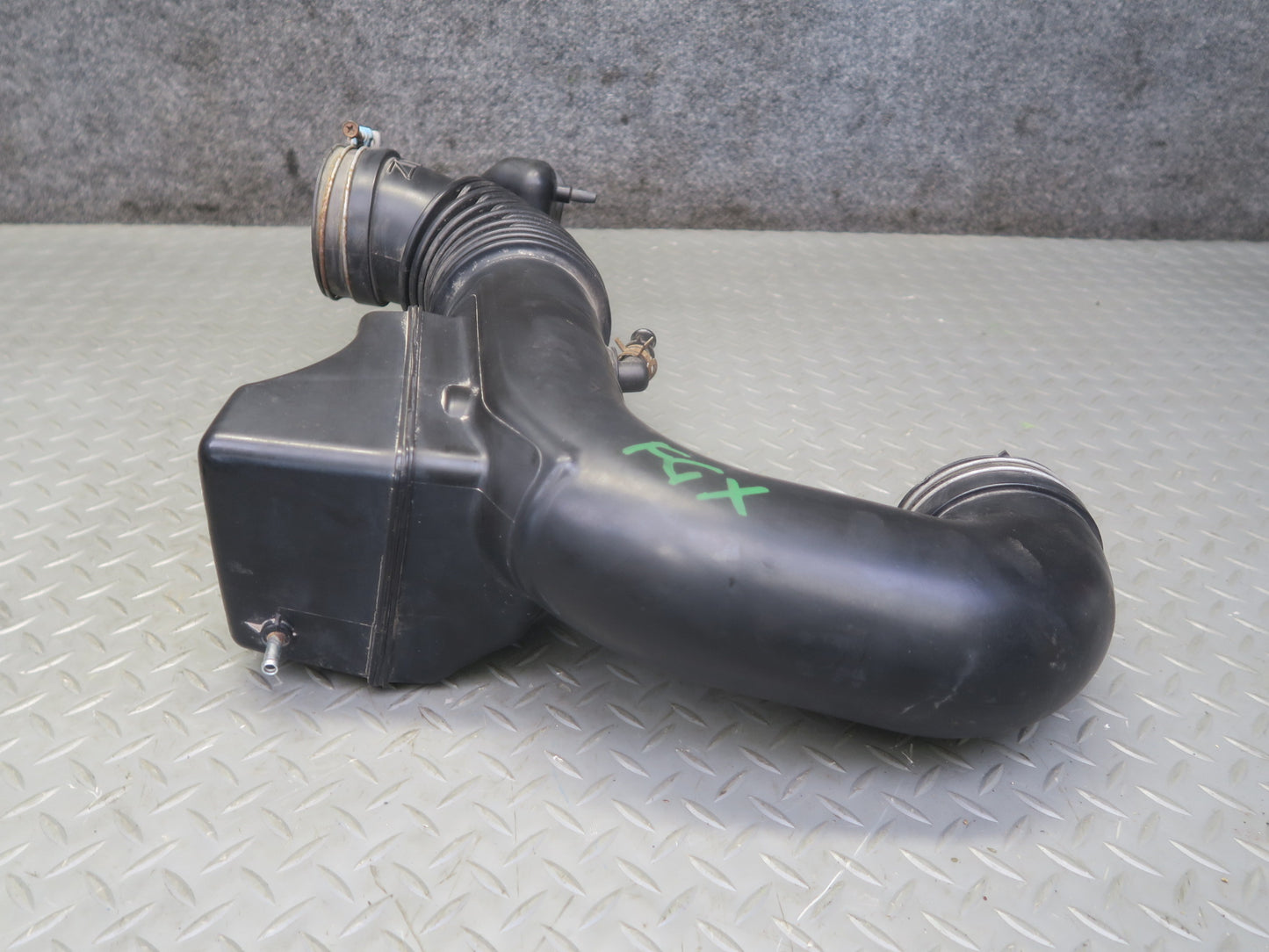 2005-2009 Lexus UZJ120L GX470 Air Intake Resonator Hose Pipe Line 17880-50061