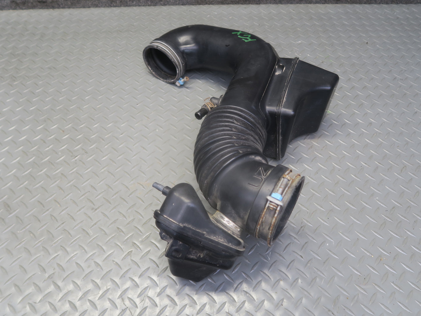 2005-2009 Lexus UZJ120L GX470 Air Intake Resonator Hose Pipe Line 17880-50061