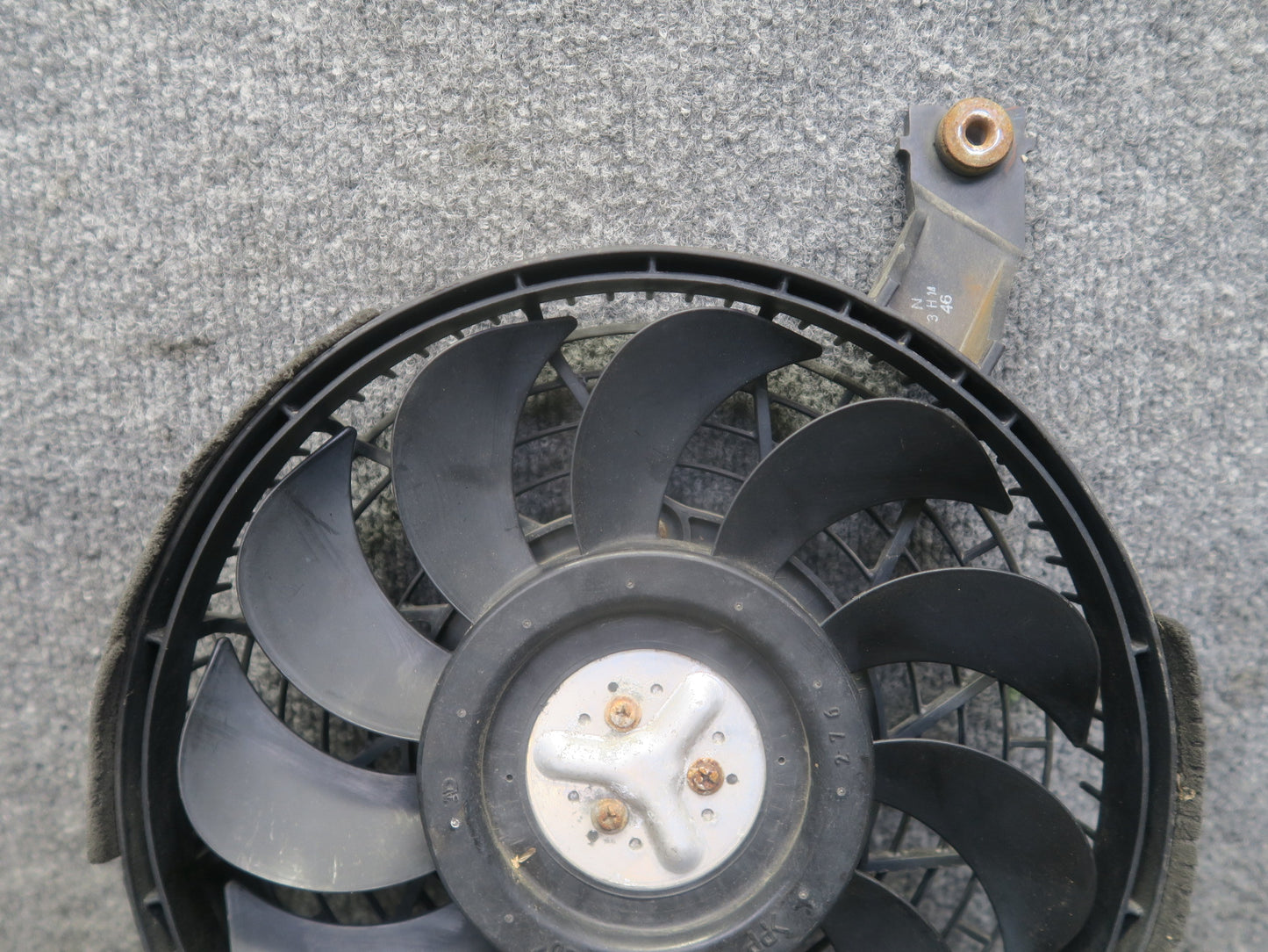 2003-2009 Lexus UZJ120L GX470 A/C Condenser Cooling Fan Motor