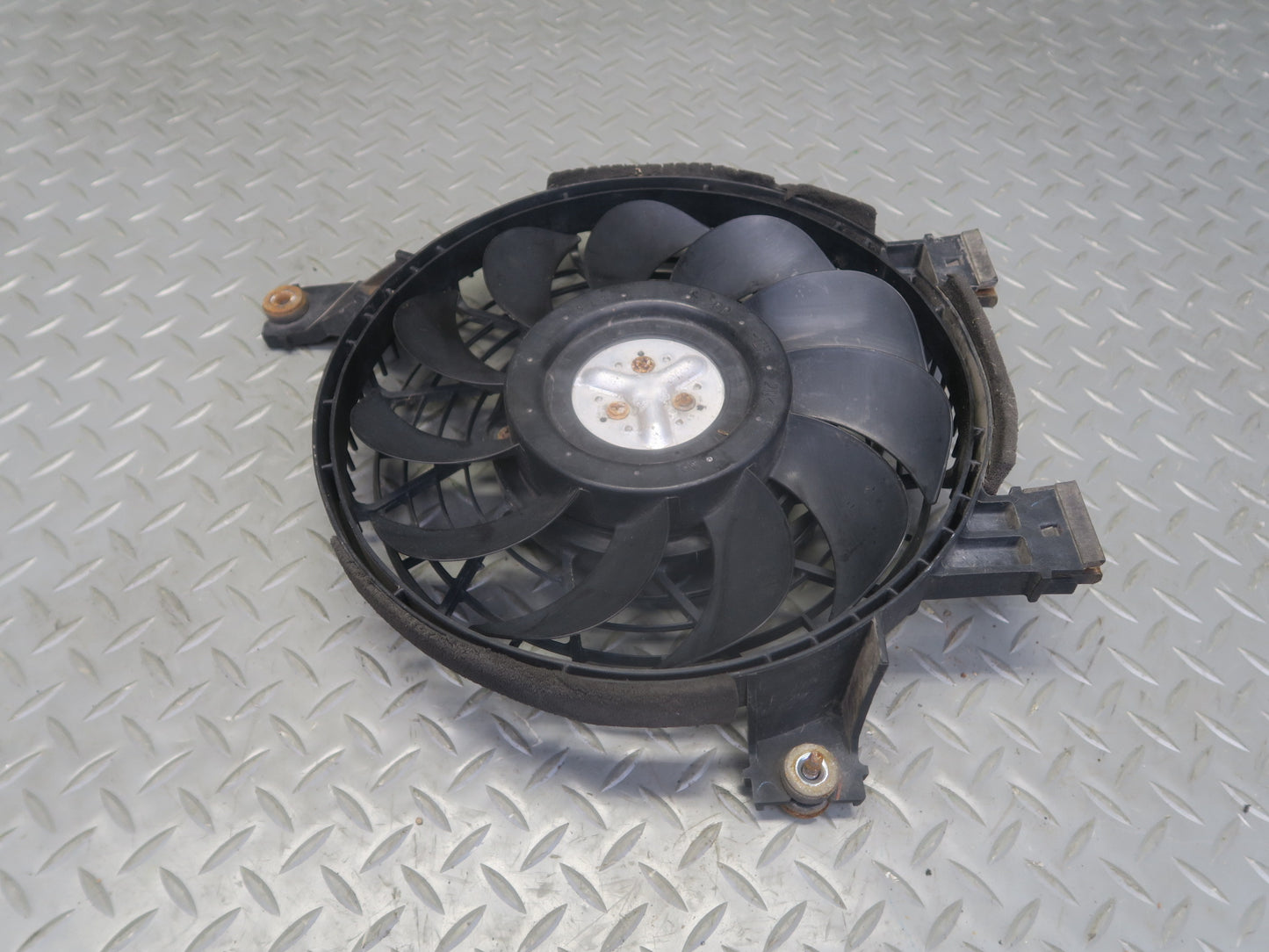 2003-2009 Lexus UZJ120L GX470 A/C Condenser Cooling Fan Motor
