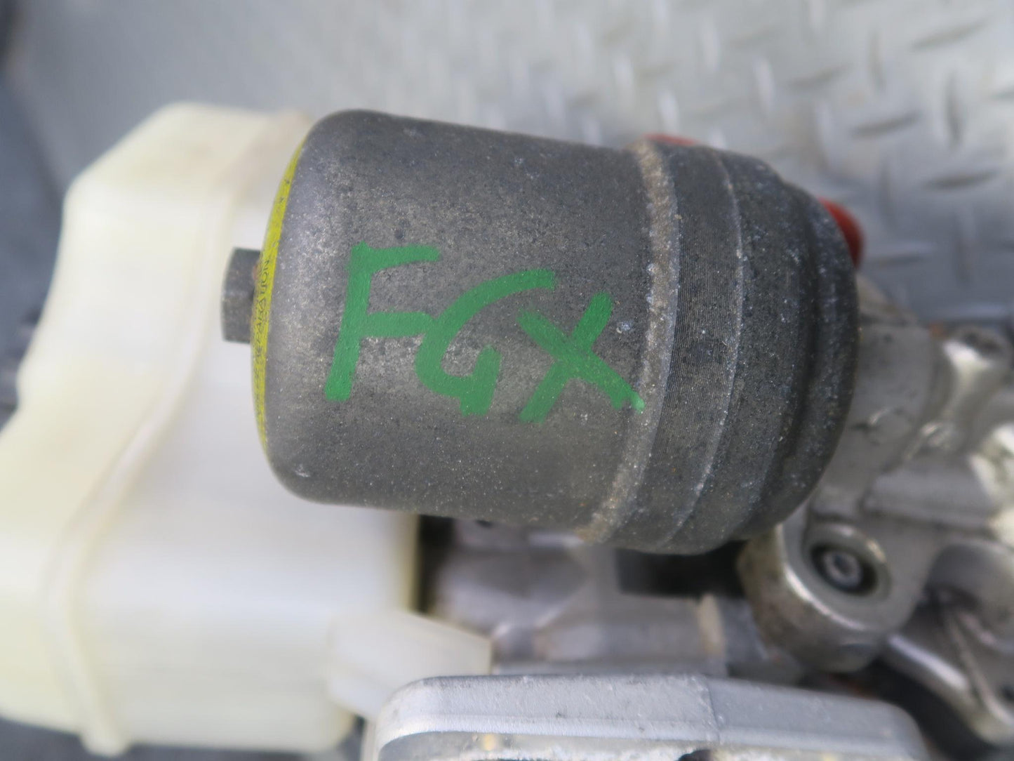 2005-2009 Lexus UZJ120L GX470 ABS Pump & Brake Master Cylinder Assembly