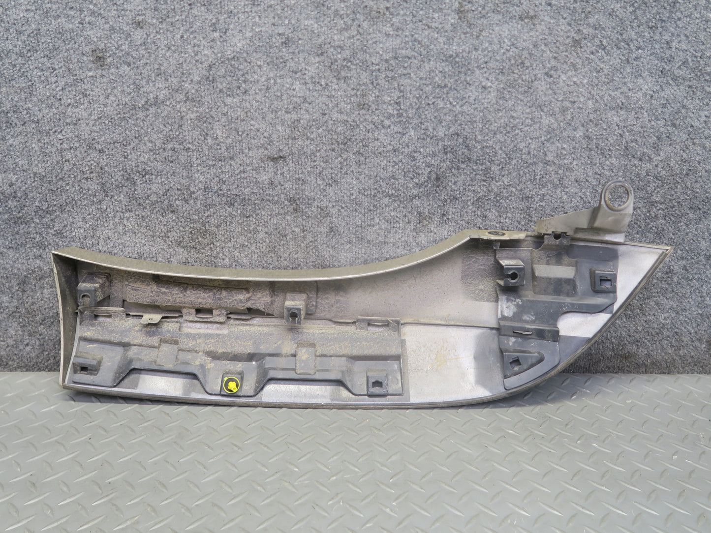 2003-2009 Lexus UZJ120L GX470 Rear Left Fender Flare Trim Molding Cover