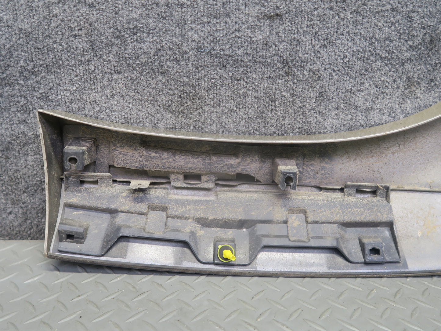 2003-2009 Lexus UZJ120L GX470 Rear Left Fender Flare Trim Molding Cover