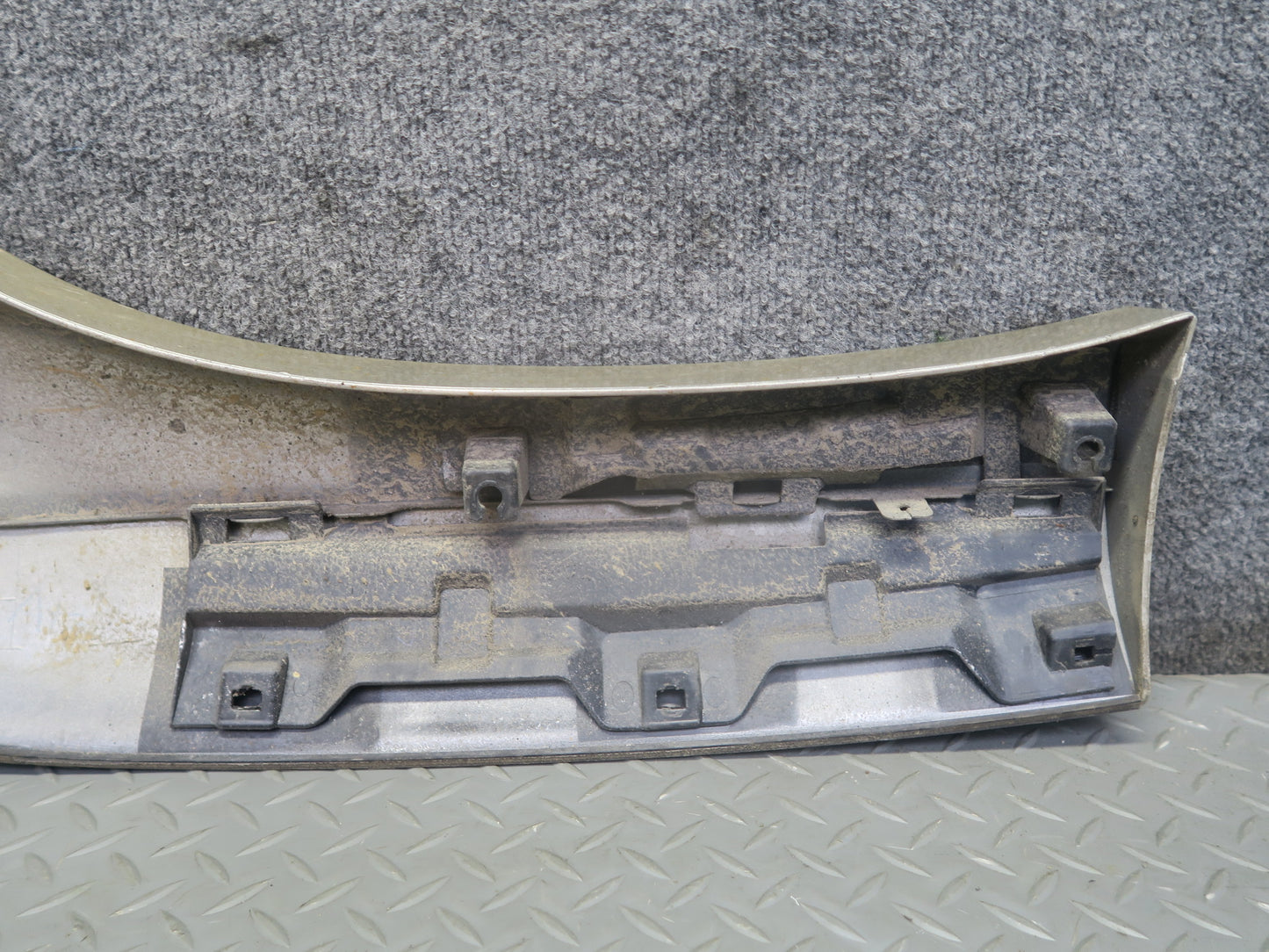 2003-2009 Lexus UZJ120L GX470 Rear Right Fender Flare Trim Molding Cover