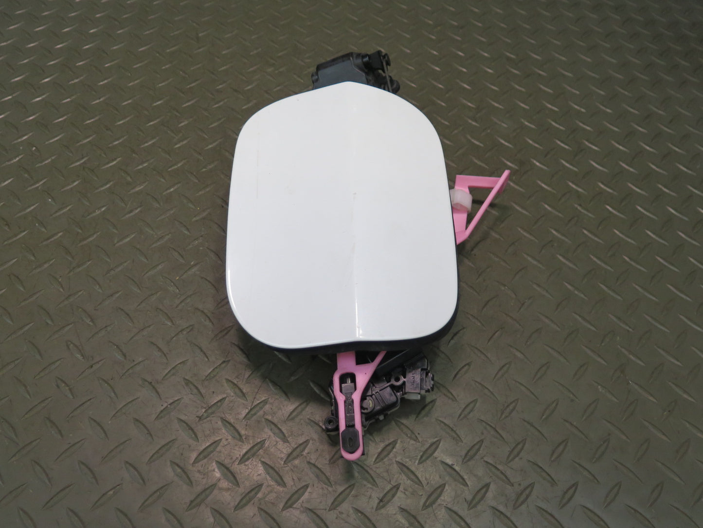 15-25 Lexus GSC16L RC350 RC300 Fuel Tank Filler Door Lid Cover White w Cap OEM