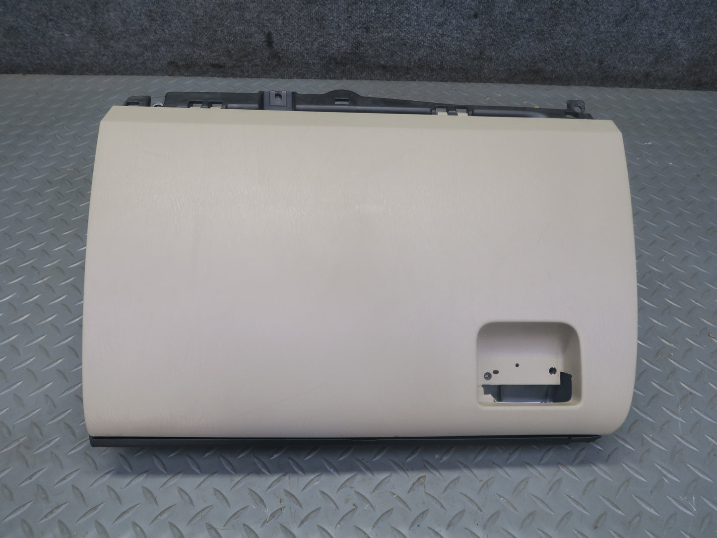 2003-2009 Lexus UZJ120L GX470 Dash Glove Box Compartment Storage