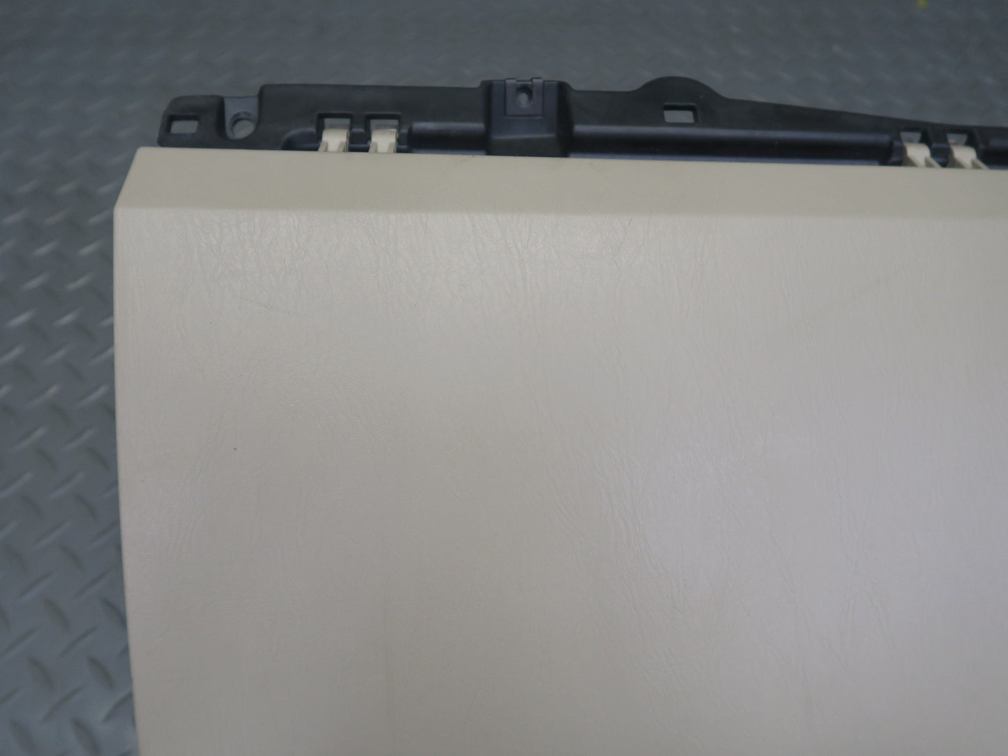 2003-2009 Lexus UZJ120L GX470 Dash Glove Box Compartment Storage
