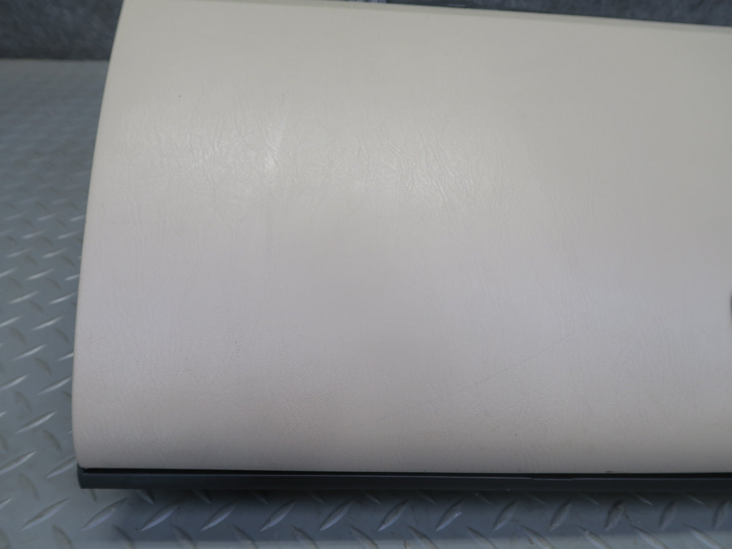 2003-2009 Lexus UZJ120L GX470 Dash Glove Box Compartment Storage