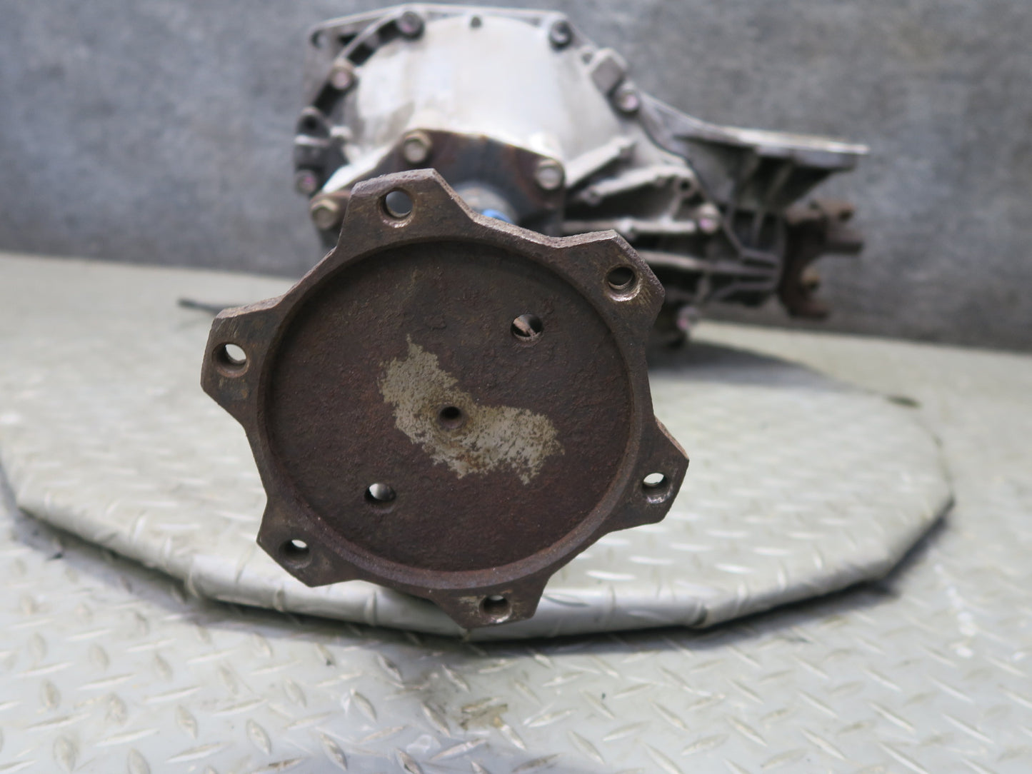 2003-2007 Hummer H2 4WD 4x4 Front Differential Carrier 4.10 Ratio