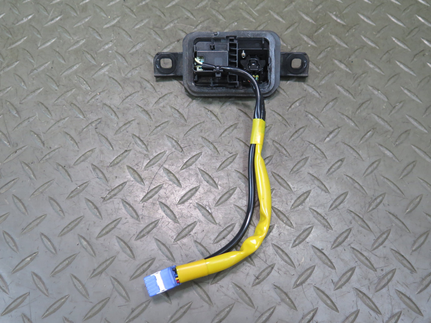 16-17 Lexus GSC16L RC350 RC300 Trunk Lid Rear View Camera & Release Switch OEM