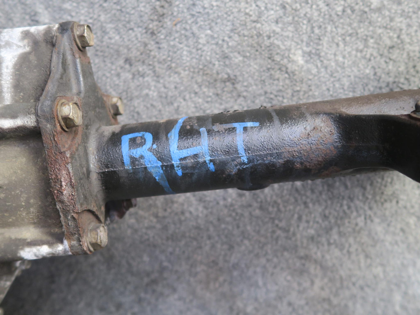 2003-2007 Hummer H2 4WD 4x4 Front Differential Carrier 4.10 Ratio