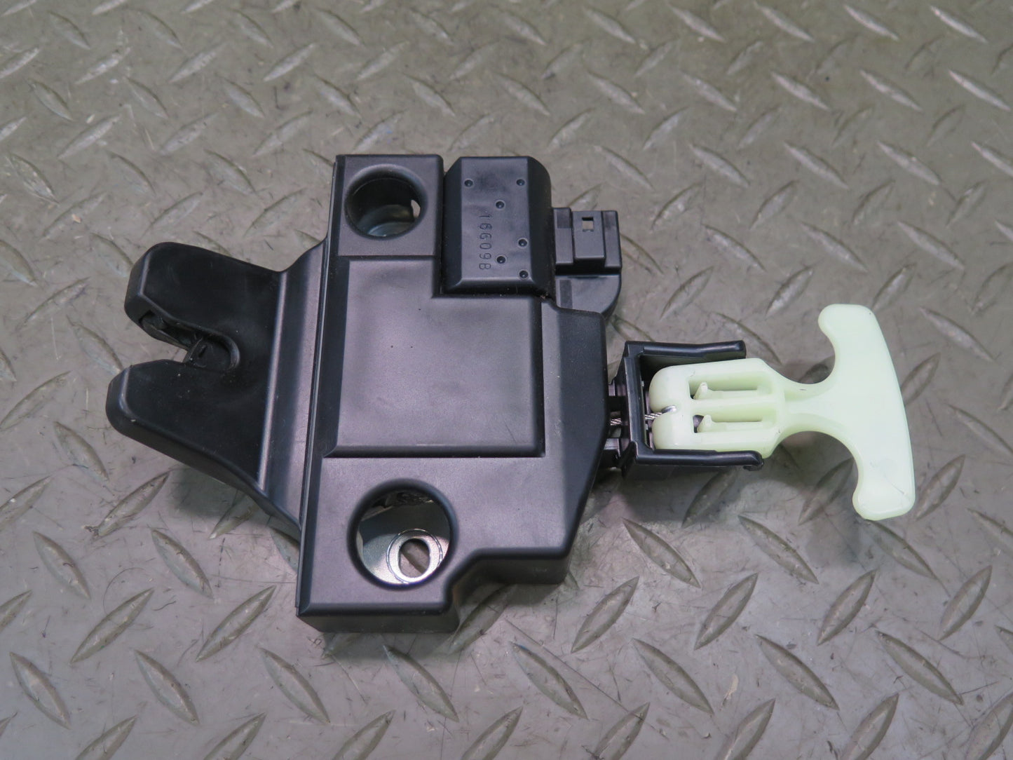 15-25 Lexus GSC16L RC300 Rear Trunk Lid Lock Latch Actuator OEM