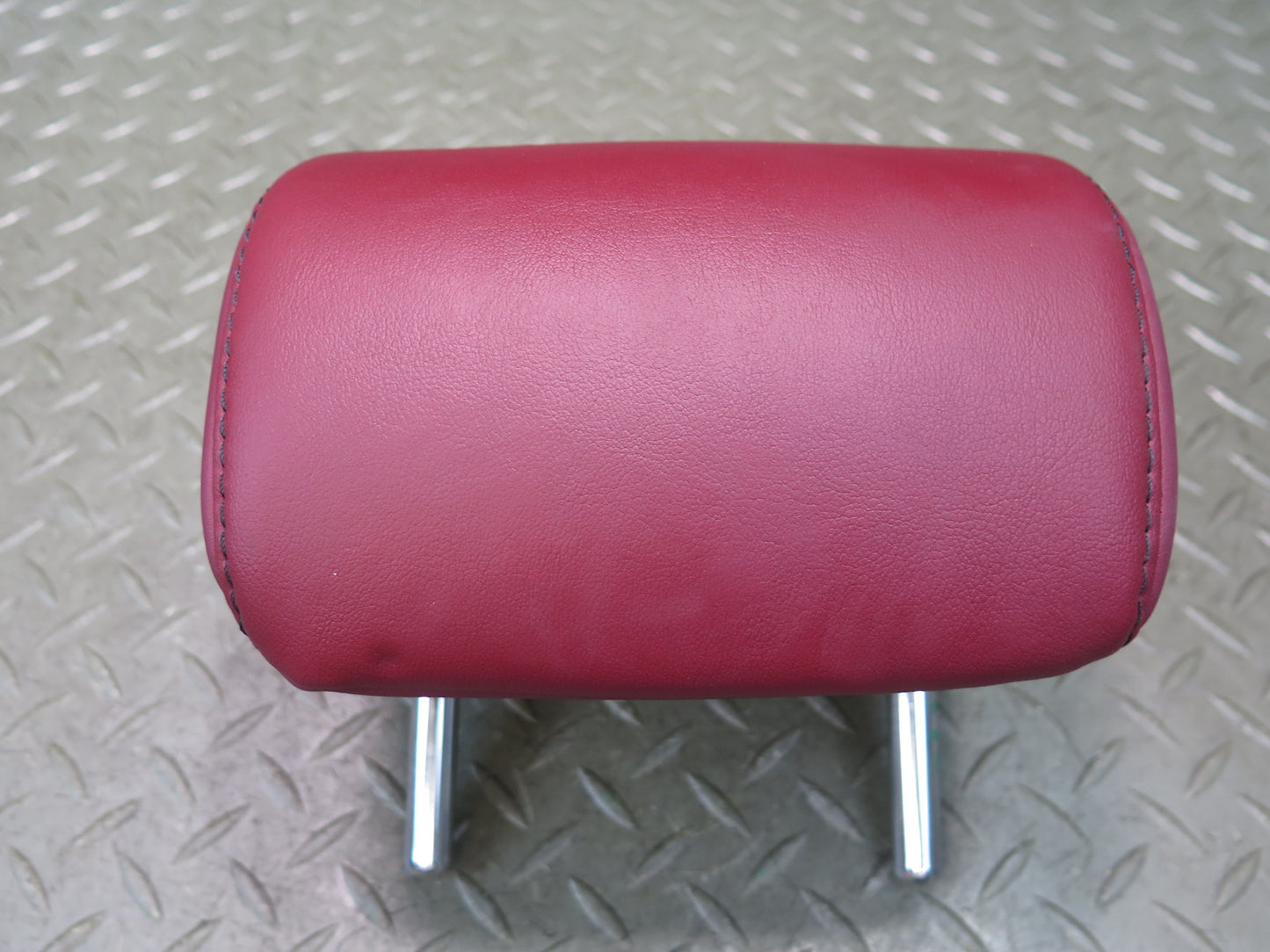 15-18 Lexus GSC16L RC350 RC300 F-sport Rear Left & Right Seat Headrest RED OEM