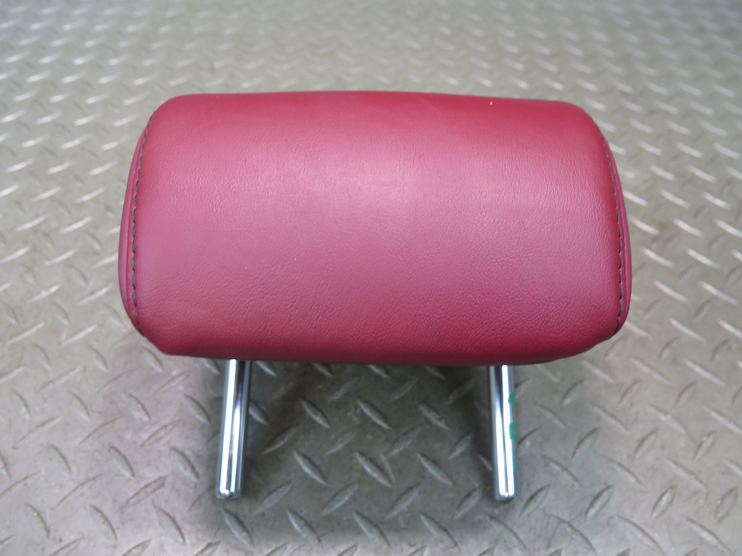 15-18 Lexus GSC16L RC350 RC300 F-sport Rear Left & Right Seat Headrest RED OEM