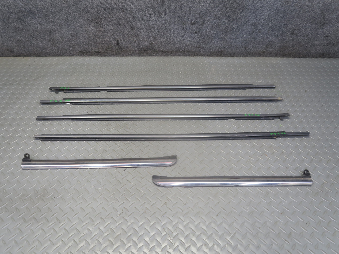 2003-2009 Lexus UZJ120L GX470 Door & Rear Quarter Window Belt Weatherstrip Set