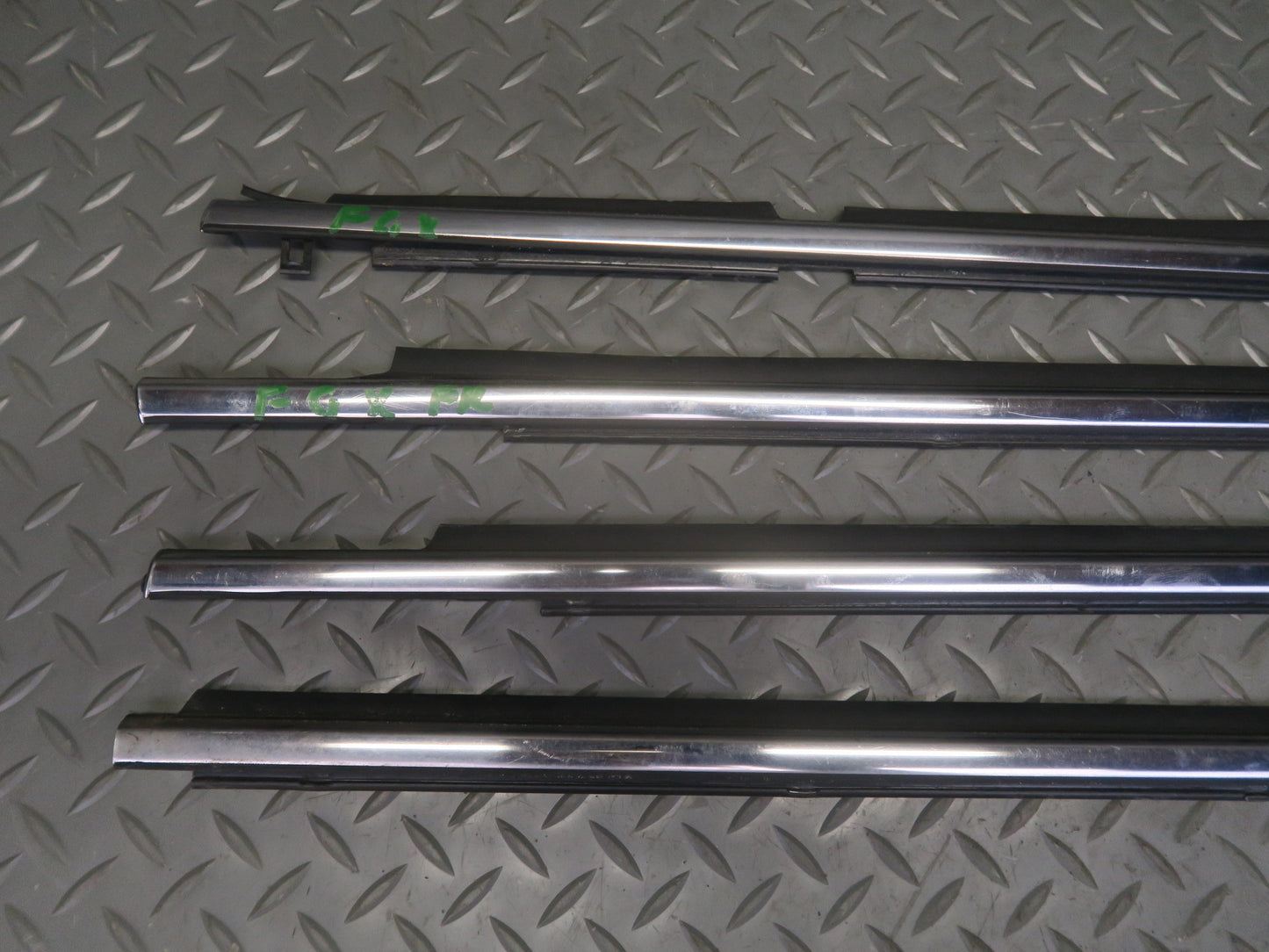 2003-2009 Lexus UZJ120L GX470 Door & Rear Quarter Window Belt Weatherstrip Set