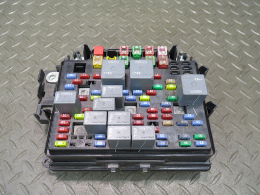 2004-2006 Hummer H2 Engine Fuse Relay Junction Box Block 15266961