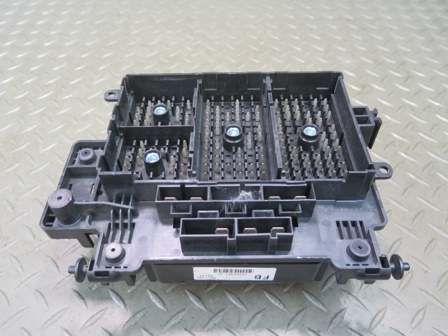 2004-2006 Hummer H2 Engine Fuse Relay Junction Box Block 15266961