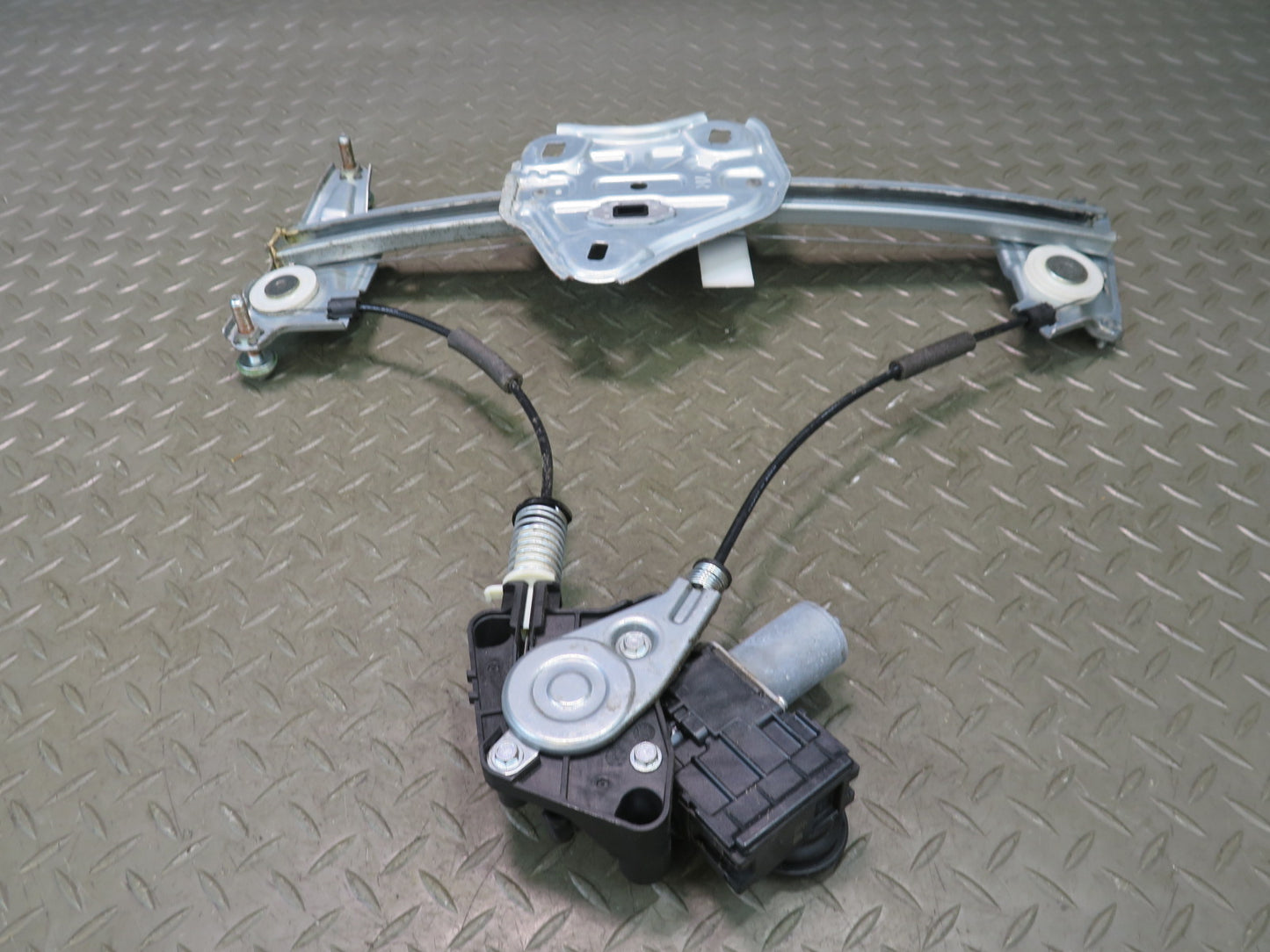 15-25 Lexus GSC16L RC350 RC300 Right Passenger Door Window Regulator w Motor OEM