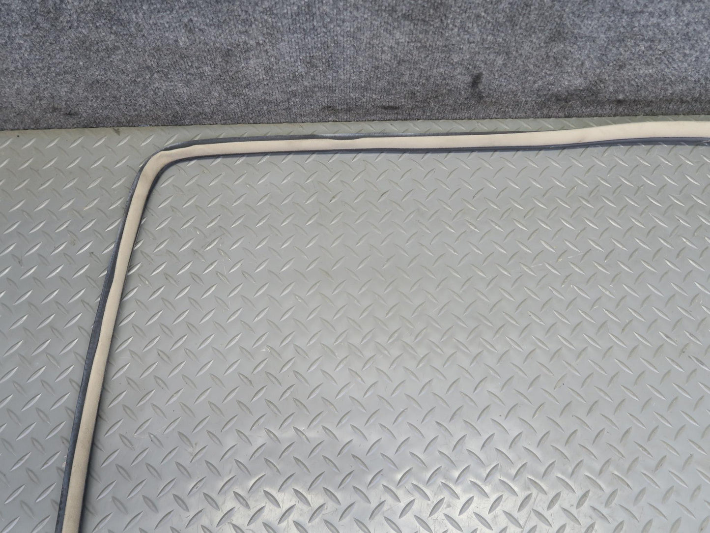 2003-2009 Lexus UZJ120L GX470 Rear Left Door Weatherstrip Rubber Seal Gasket