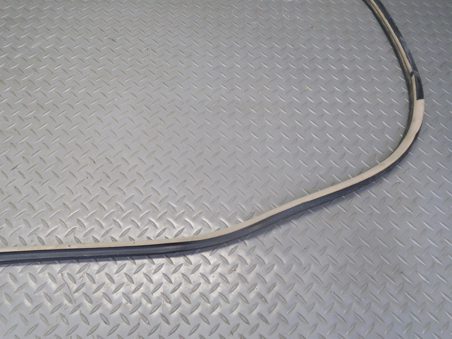 2003-2009 Lexus UZJ120L GX470 Rear Left Door Weatherstrip Rubber Seal Gasket