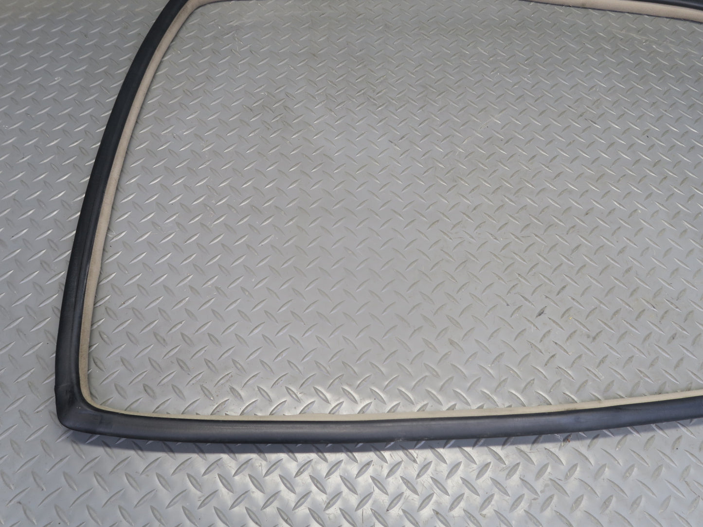 2003-2009 Lexus UZJ120L GX470 Rear Left Door Weatherstrip Rubber Seal Gasket