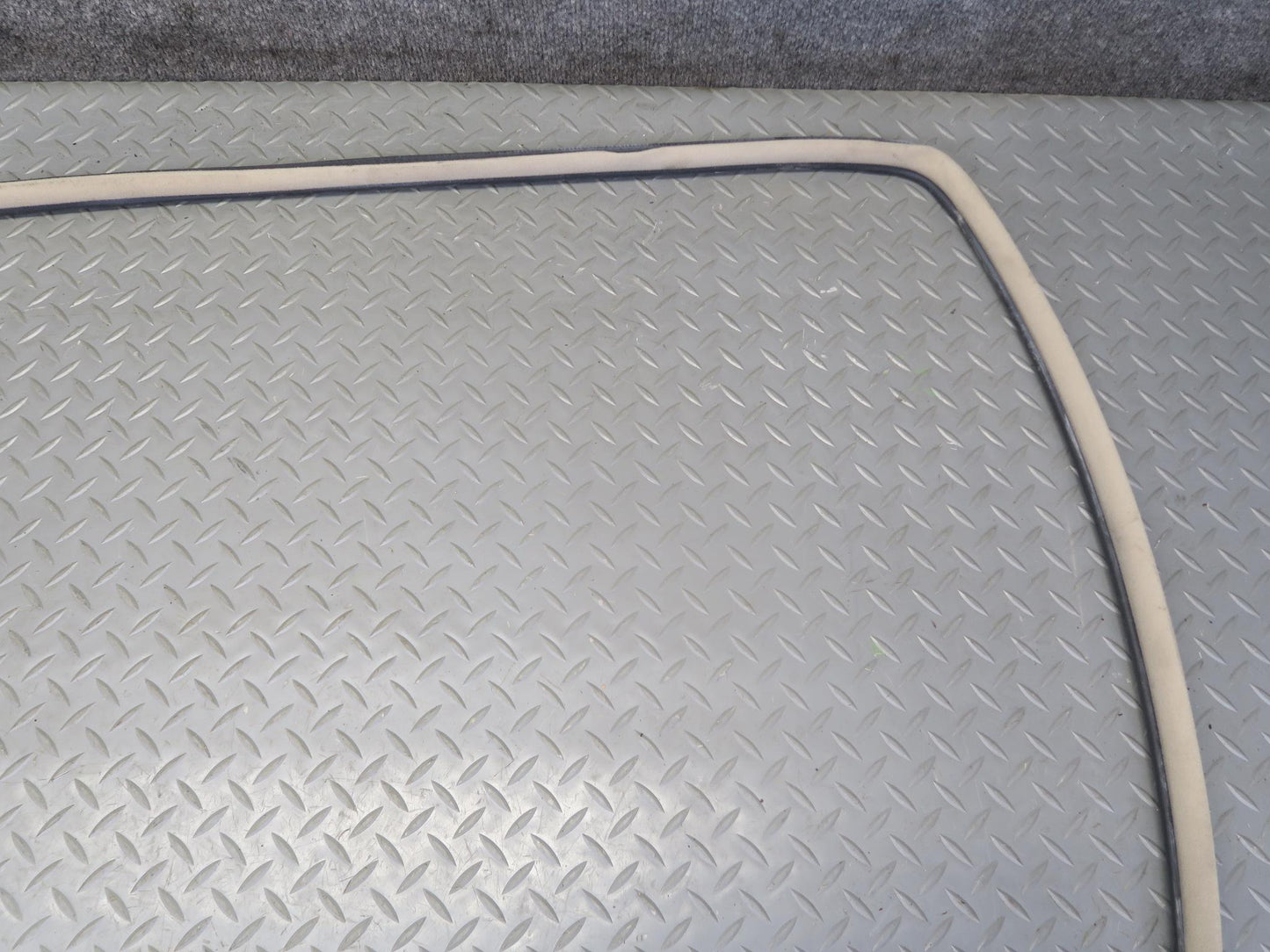 2003-2009 Lexus UZJ120L GX470 Rear Right Door Weatherstrip Rubber Seal Gasket