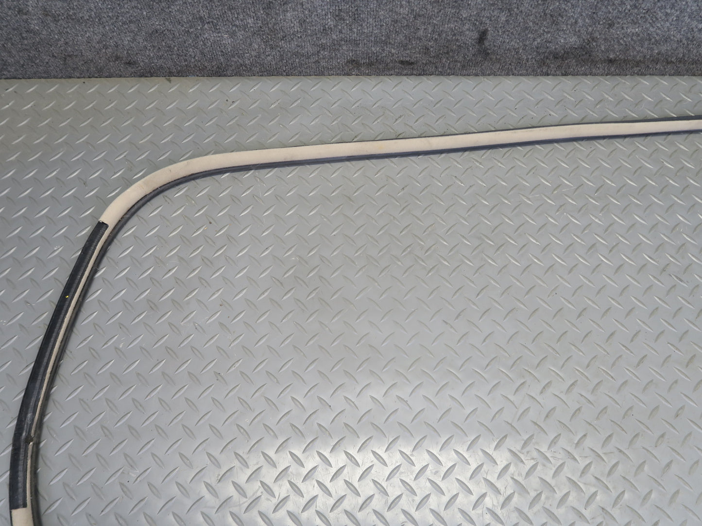 2003-2009 Lexus UZJ120L GX470 Rear Right Door Weatherstrip Rubber Seal Gasket