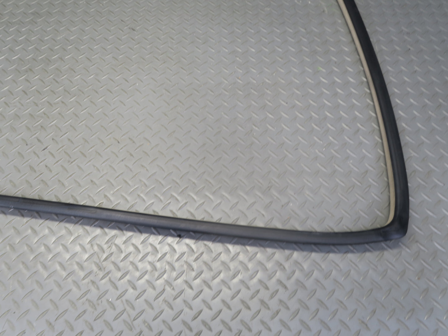 2003-2009 Lexus UZJ120L GX470 Rear Right Door Weatherstrip Rubber Seal Gasket