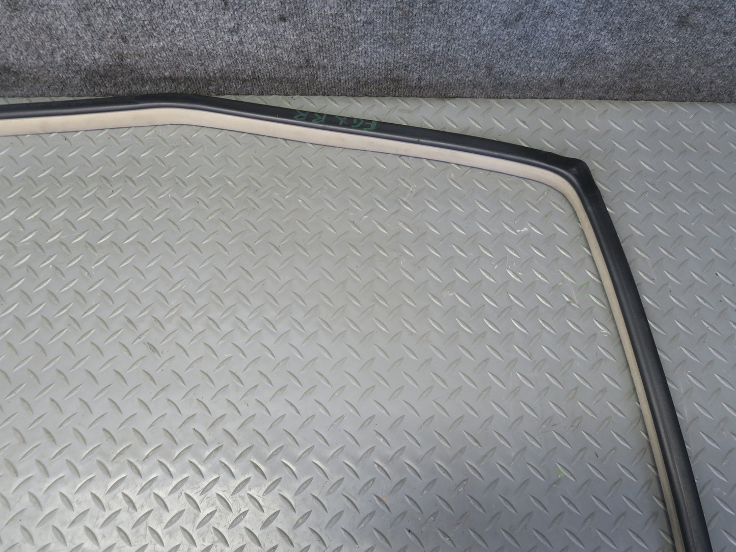 2003-2009 Lexus UZJ120L GX470 Rear Right Door Weatherstrip Rubber Seal Gasket